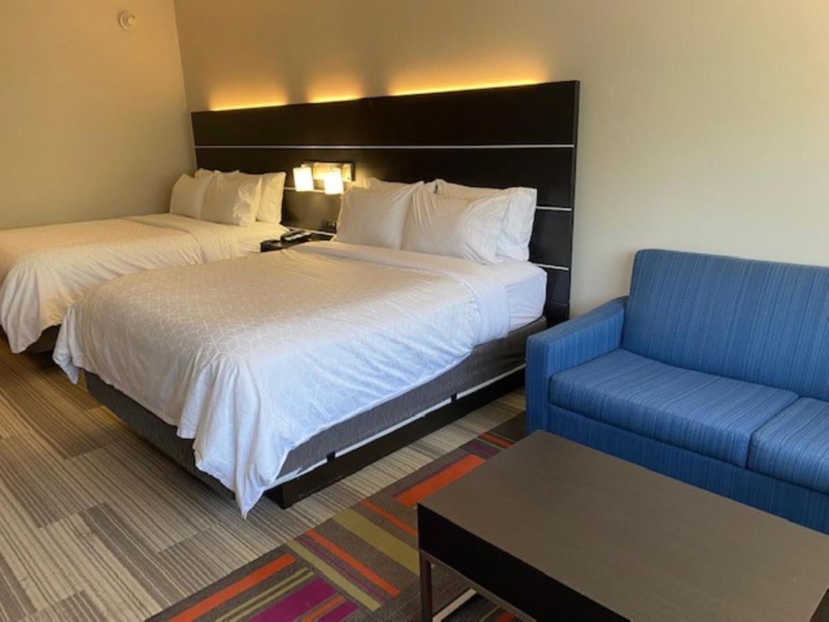 Holiday Inn Express & Suites Warrensburg North By Ihg Exterior foto